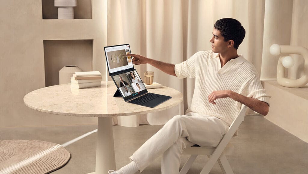 أجهزة ASUS في معرض CES 2025 أداء وتصميم يعيدان تعريف التقنية 11 لابتوب ASUS Zenbook DUO