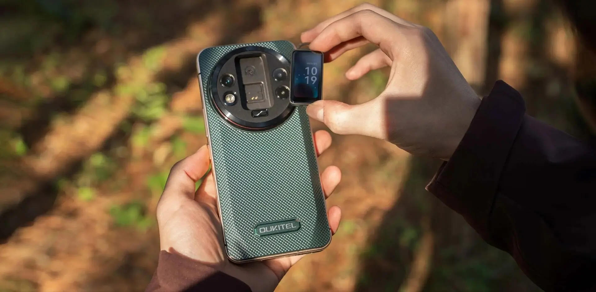 هاتف Oukitel WP200 Pro هاتف ذكي متين بمواصفات غير مسبوقة وشاشة ثانوية قابلة للإزالة 1 الشاشة الثانوية القابلة للإزالة