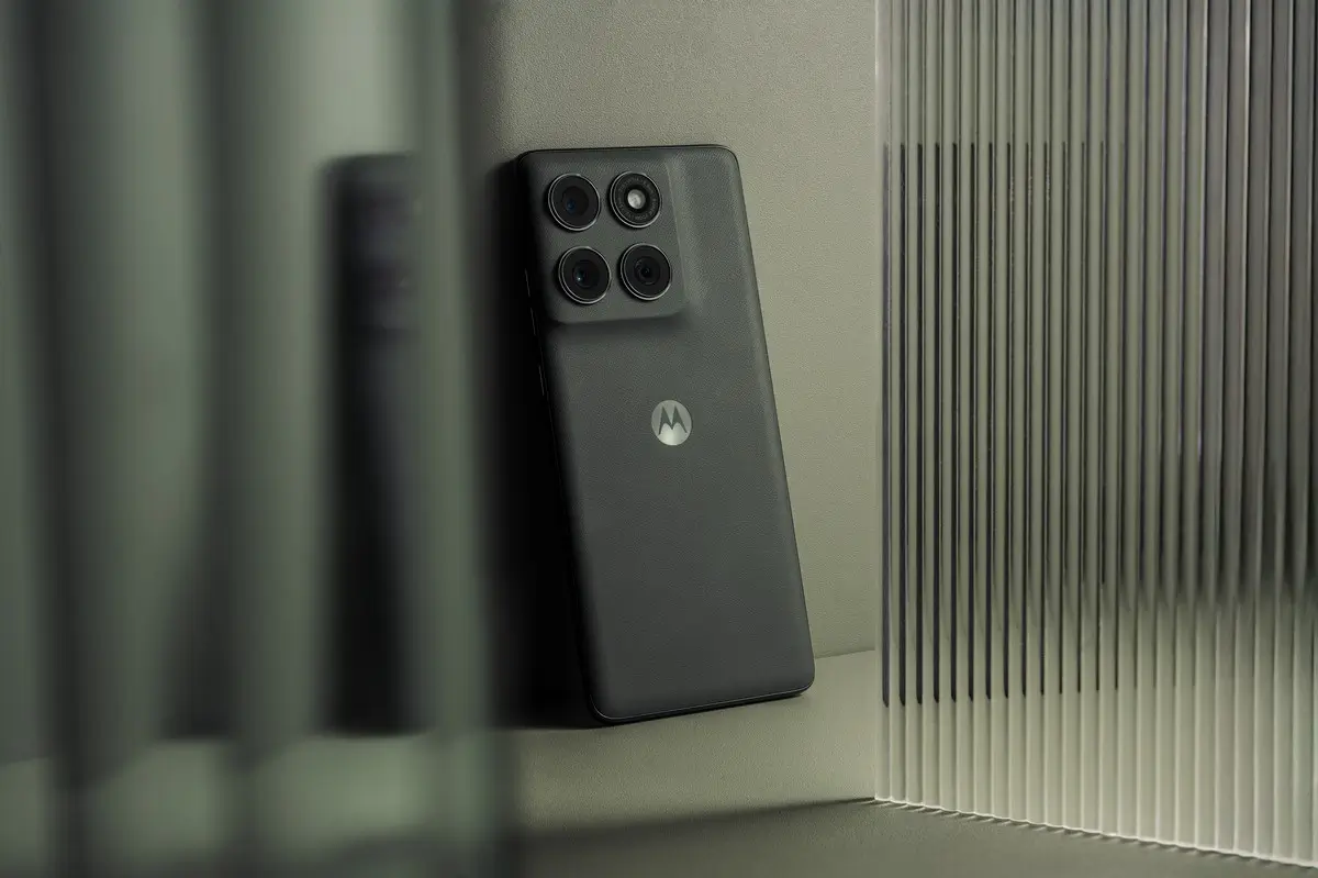 Motorola Edge 2025 ينطلق رسميًا في أمريكا الشمالية مع زر AI Key الذكي 4 Motorola Edge 2025 1 1