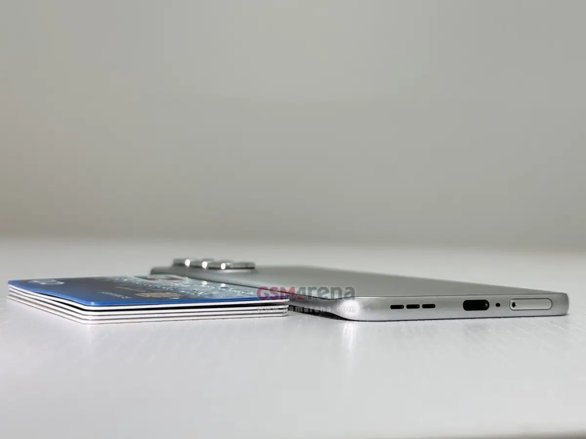 تسريب صور لهاتف Infinix Hot 60 Pro+: أنحف من كل التوقعات! 1 نحافة غير مسبوقة... لكن ماذا عن البطارية؟