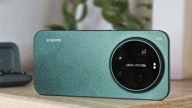 هل تدخل الهواتف الذكية مجال الحواسيب المحمولة؟ مراجعة Xiaomi 17 Ultra