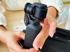 تحسينات مبتكرة في DJI Osmo Pocket 4: أزرار جديدة وتركيب المغناطيسي 1 تحسينات مبتكرة في DJI Osmo Pocket 4: أزرار جديدة وتركيب مغناطي