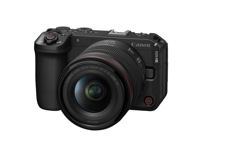 Canon تكشف النقاب عن أول عدسة زوم كهربائية كاملة الإطار مع كام